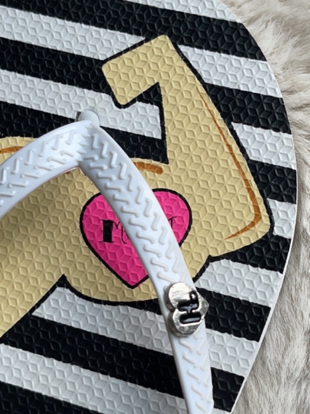 Hayaguku Lovers Gwen Stefani sz 3/4 Girls flip flops NWT - Picture 4 of 5
